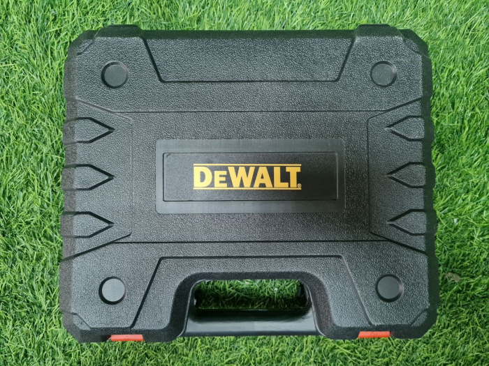 dewalt18bit_2