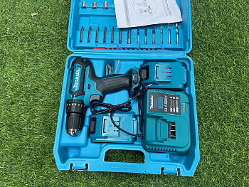 Шуруповёрт ударный Makita 26v с набором битов